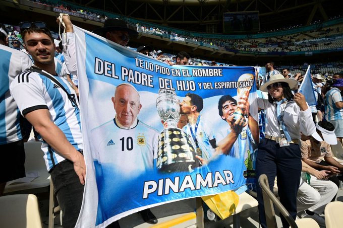 World Cup 2022: Đức Phanxicô, fan tuyển của đội Argentina