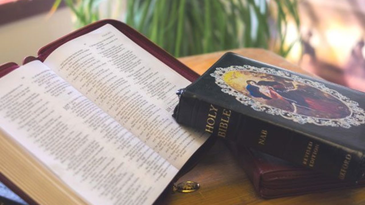 Đâu là điểm khác biệt giữa đạo Công Giáo và Tin Lành trong lĩnh vực am hiểu Kinh Thánh?