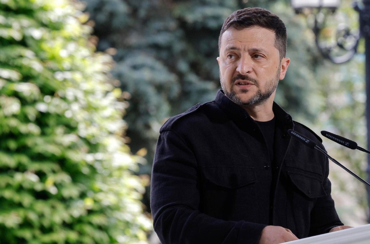 Cuộc điện đàm đầu tiên giữa Đức Thánh Cha Lêô XIV và Tổng thống Zelensky